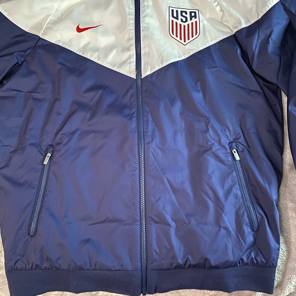 Nike USA Windbreaker Jacket - Picture 5 of 10